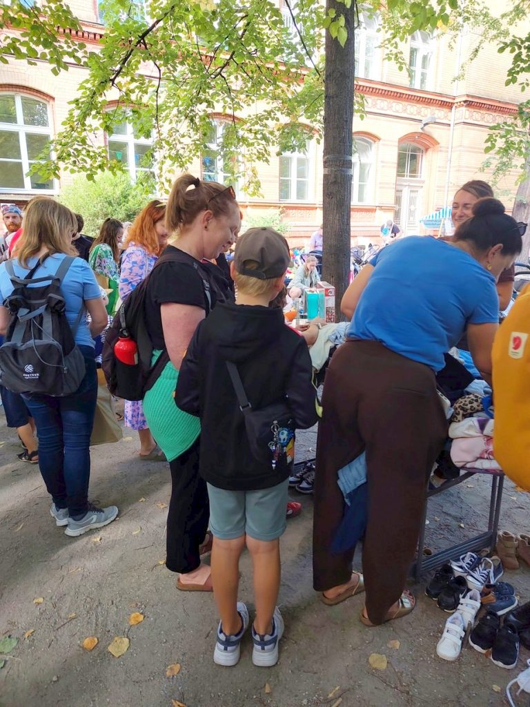 Kinderflohmarkt in Berlin auf dem Campus im Brunnenviertel im August 2026